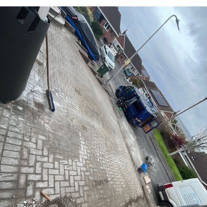 Patio and path pressure washing service